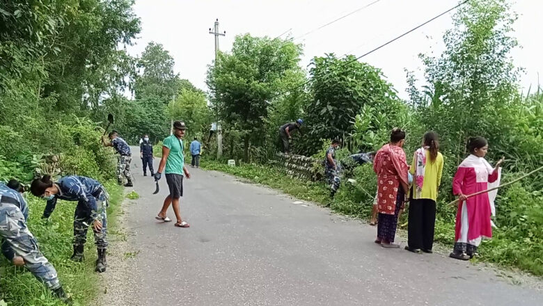 वडाध्यक्ष खत्रीले सुरु गरे साताव्यापी सडक सरसफाई, सडक दुर्घटना न्युनिकरण हुने अपेक्षा