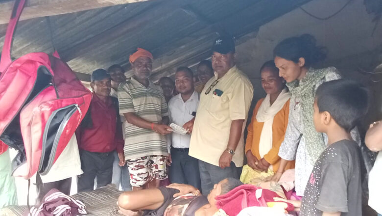 नगर दलित समन्वय समिति दोधारा चाँदनीद्धारा बिरामीहरुको उपचारमा सहयोग