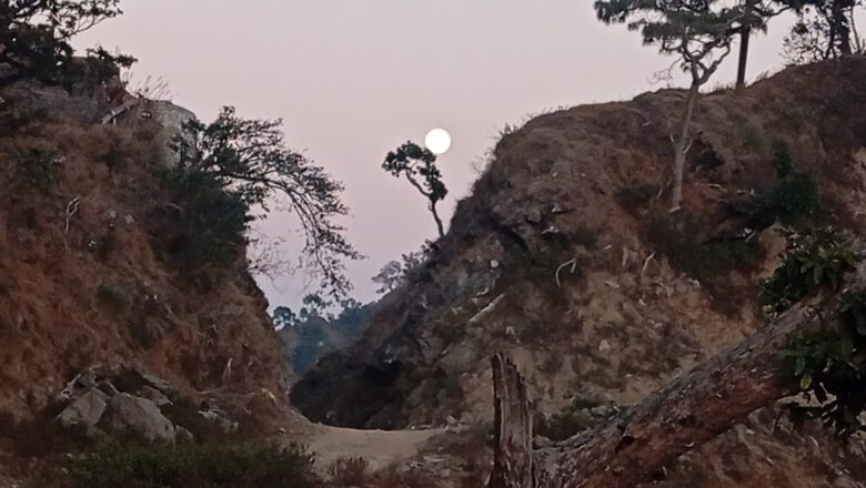 त्रिशुले सिद्धभगवती तथा तिखाचुली सिव मन्दिर निर्माण गर्न चन्दा संकलन गरिदै, सबैमा सहयोग गर्न आग्रह