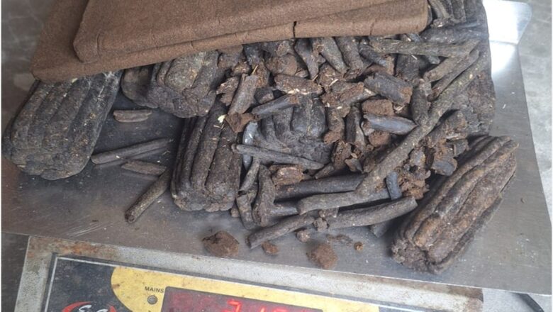 साउद दाजुभाईको भान्सामा भेटियो दुई किलो बढि चरेश