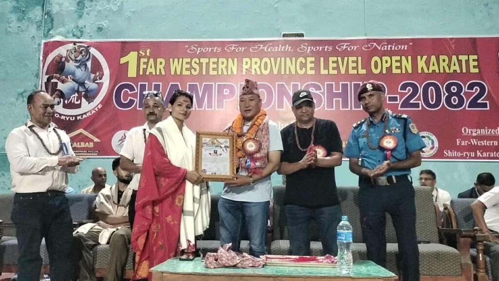 सितोरियो कराँते संघद्वारा पत्रकार कुँवर सम्मानित
