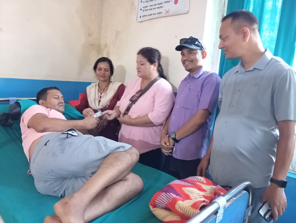 होलीको रकमबाट पत्रकार रनी विवशलाई उपचार खर्च