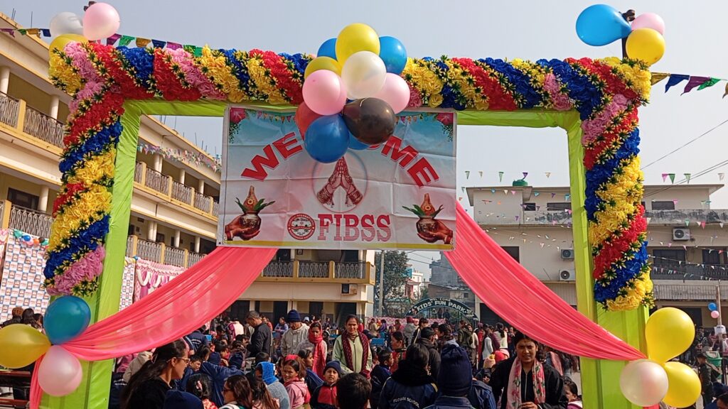 फ्लोरिडा इन्टरनेशन स्कूलका कक्षा ९ मा अध्ययनरत विद्यार्थीले बनाए रोबोटिक कारदेखि मोवाईल गेमसम्म, हेर्नेको घुईचो