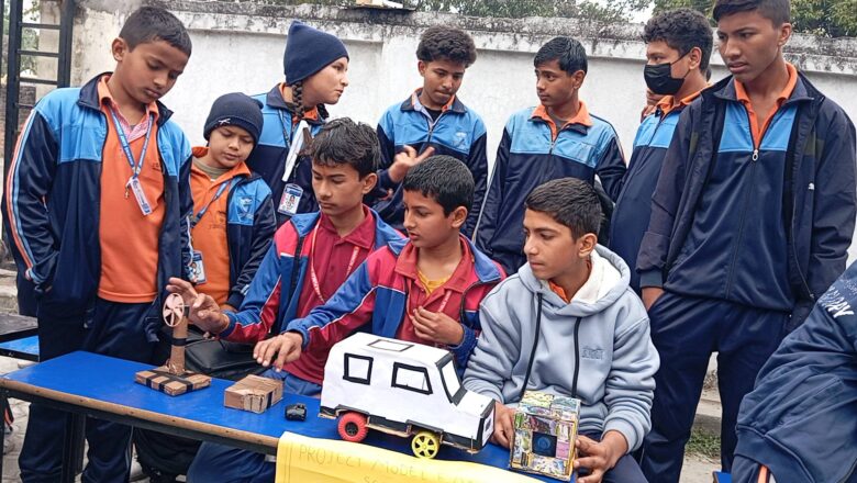 मर्निङ ग्लोरी सेकेन्डरी स्कूलमा विज्ञान प्रदर्शनी