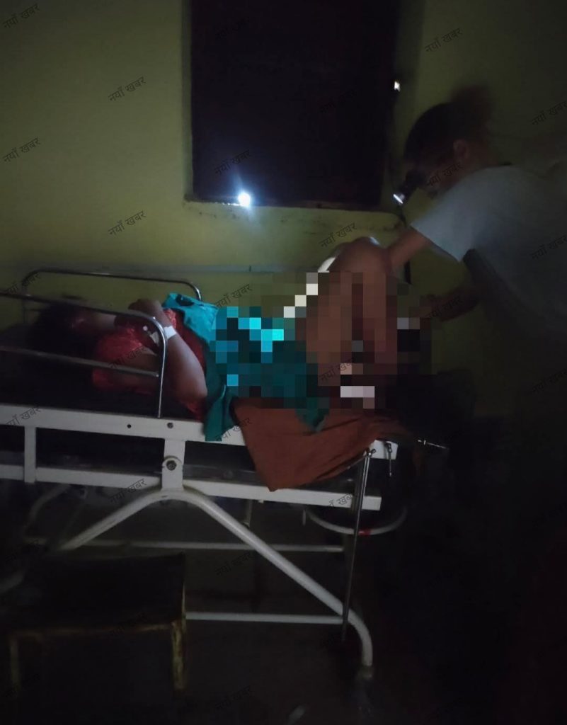 टर्चलाइटको भरमा प्रसूति सेवा, कोटपेटरा स्वास्थ्य चौकीमा विद्युत् संकट